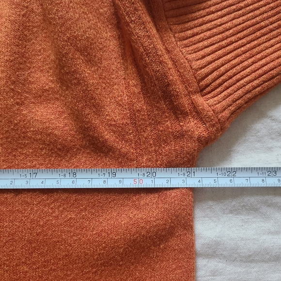 Cyrus Women's Burnt Orange Ribbed Long Sleeves Cowl Neck Pullover Knit Sweater - Picture 12 of 12